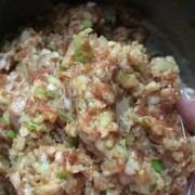 莲菜肉的饺子里面馅里面都放什么呀