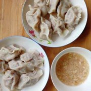  洋葱馅饺子怎么做好吃「洋葱馅饺子的做法」