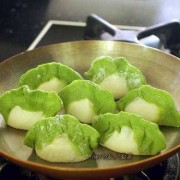 白菜饺子cp 白菜水饺咯吱是否正常