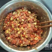  红萝卜玉米饺子馅怎么调「红萝卜玉米饺子馅怎么调才好吃视频」