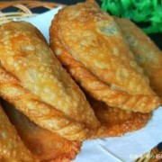 小时候吃的炸大饺子（炸的大饺子叫什么名字）