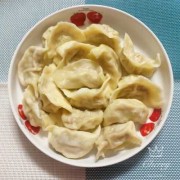  马蹄胡萝卜香菇包饺子「马蹄胡萝卜香菇包饺子好吃吗」