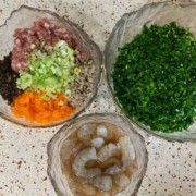  三鲜饺子是放虾仁还是虾皮「三鲜饺子是放虾仁还是虾皮好吃」