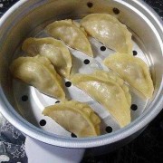 电饭锅蒸饺子放多少水 电饭锅蒸饺子太少怎么办