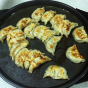 电饼铛怎样煎熟饺子（电饼铛怎么煎熟饺子）