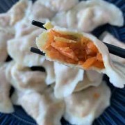  红萝卜粉条虾皮饺子「红萝卜虾皮素馅饺子」