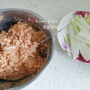  剩饺子馅做丸子汤怎么做「剩下的饺子馅怎么炸丸子」