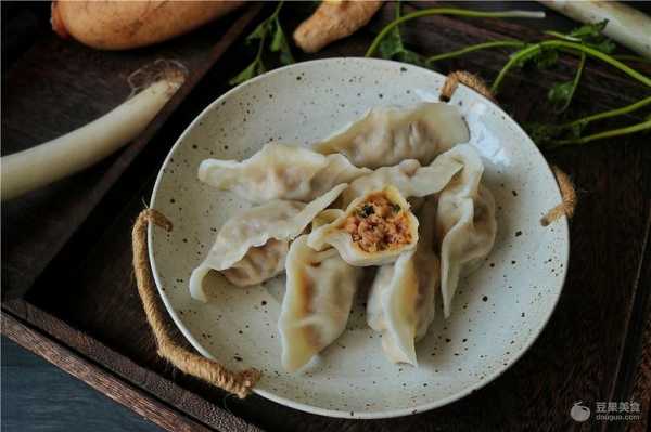 莲藕和什么包水饺,藕和什么馅饺子  第3张