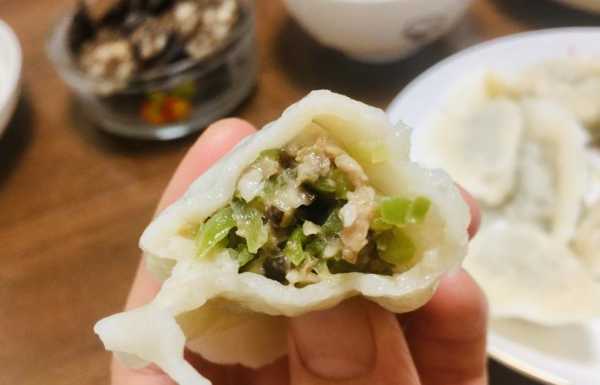 腊肉香菇青椒馅饺子好吃吗 腊肉香菇青椒馅饺子  第1张