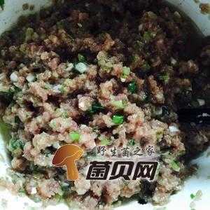 榛菇饺子馅的做法,榛蘑包饺子和什么青菜搭配好  第3张