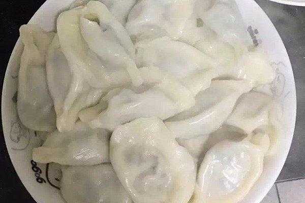 鱼圈包饺子（包鱼饺子视频）  第3张