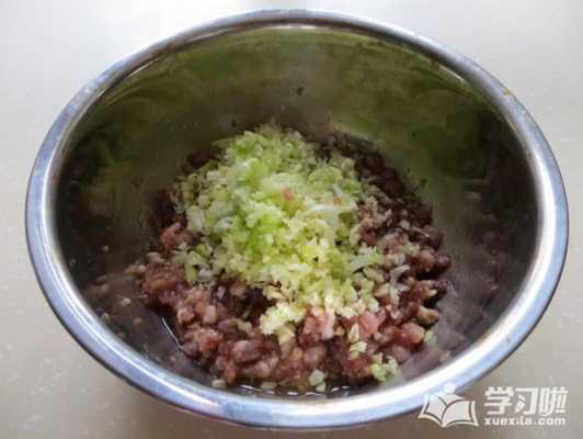 肉和茄子馅饺子的做法（茄子和肉饺子馅怎么调窍门）  第2张